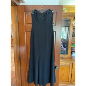 THEIA strapless ribboned crepe detail gown, size 4